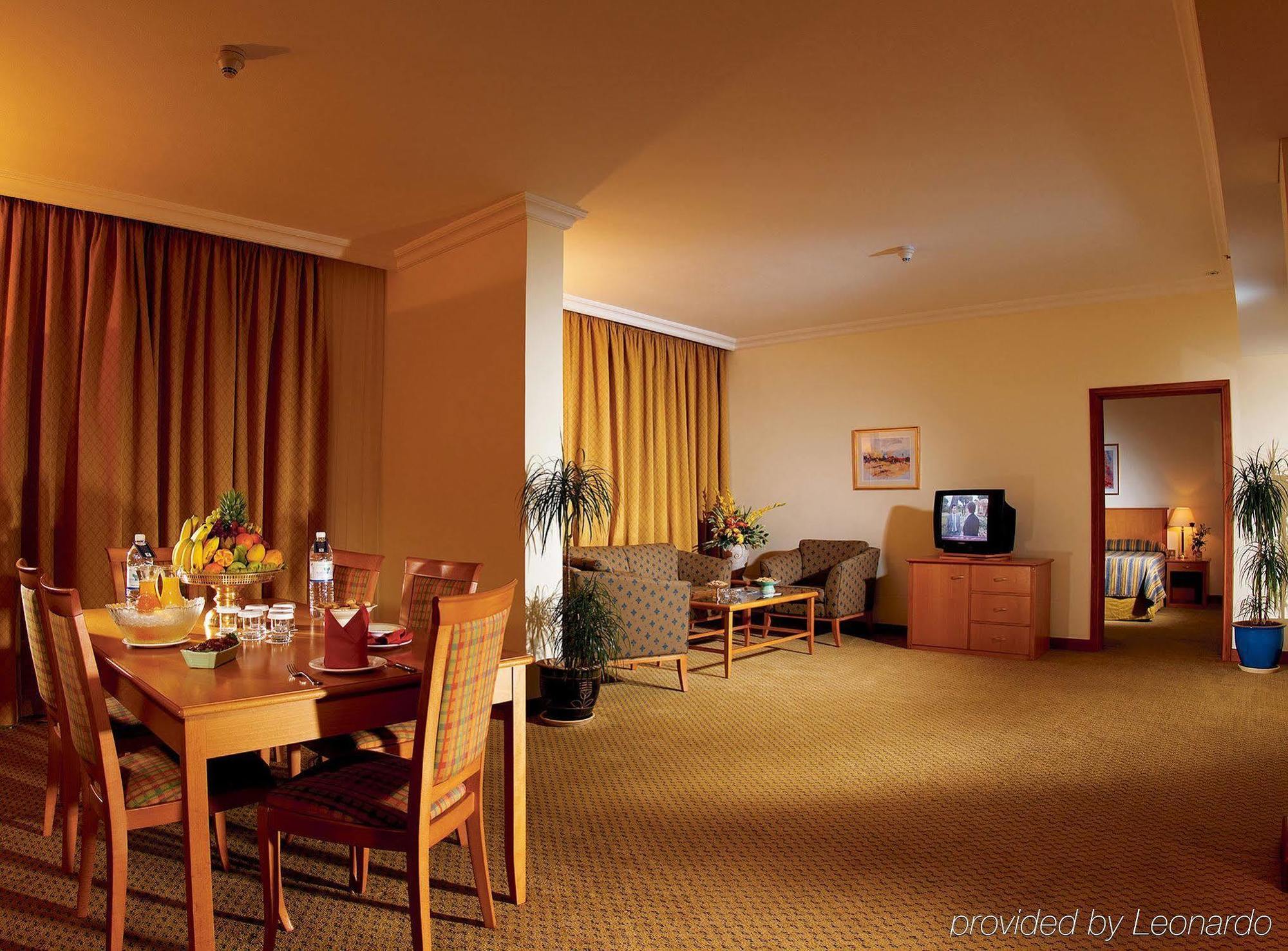 Swiss-Belhotel Sharjah Kamer foto